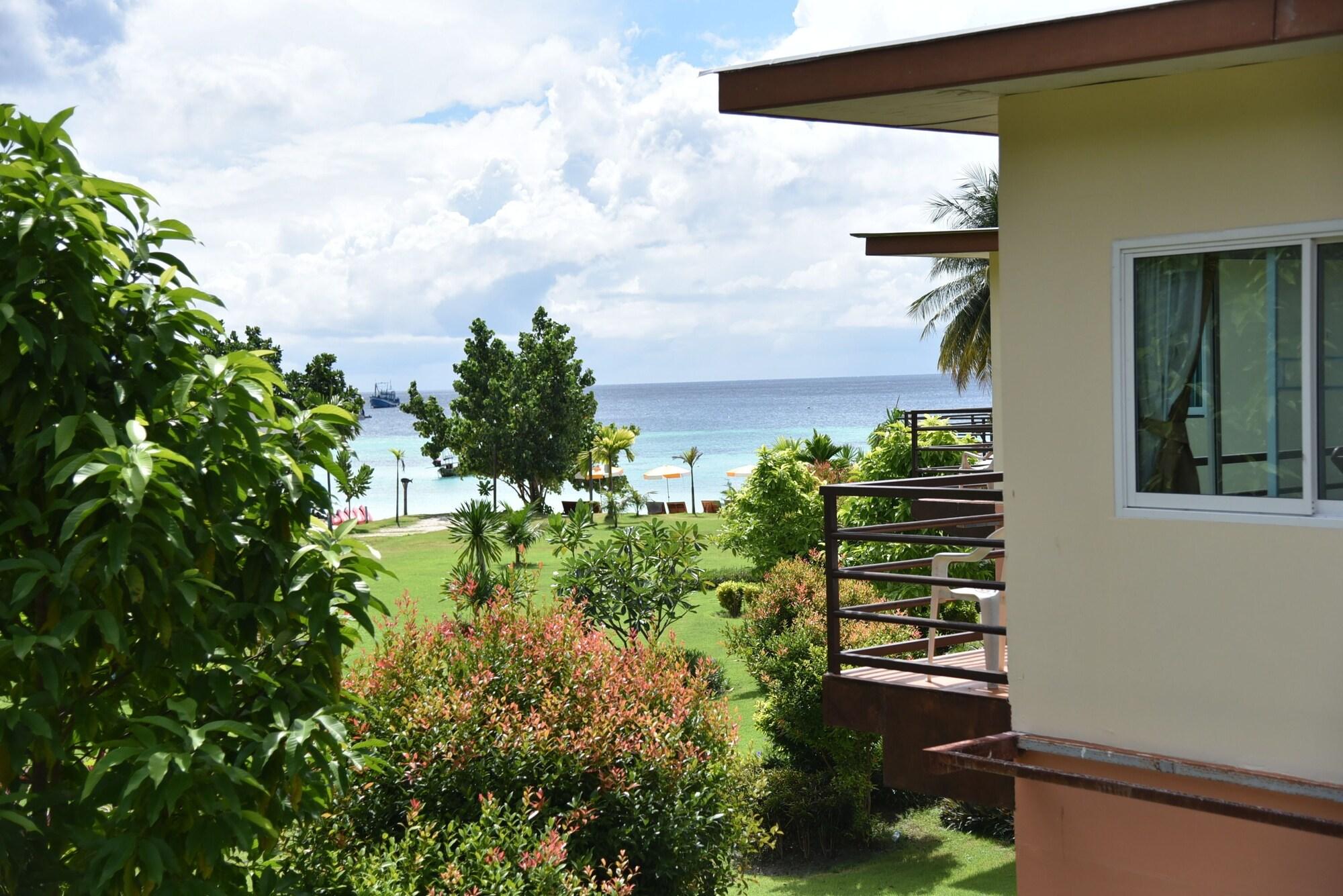 Z-Touch Lipe Island Resort Exterior photo